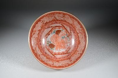 牡丹獅子に十二支図鉢 宮本屋窯 個人蔵