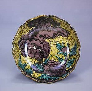 牡丹獅子図膾皿