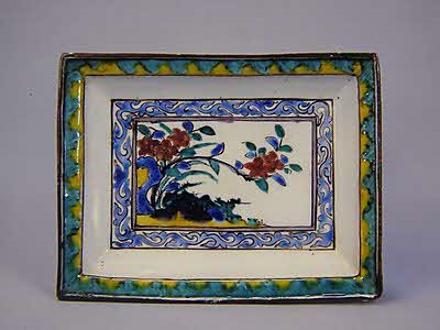 草花唐草文長四方皿