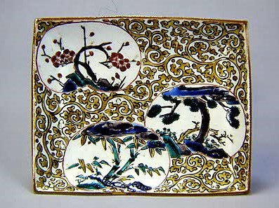 松竹梅団扇図唐草文長角皿