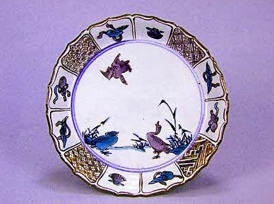 芦雁図宝尽文輪花皿