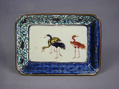 群鶴図花唐草七宝繋文隅入長角皿