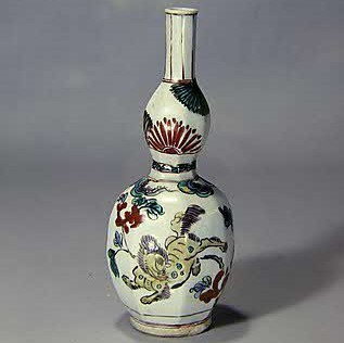 菊文牡丹獅子図瓢形八面徳利