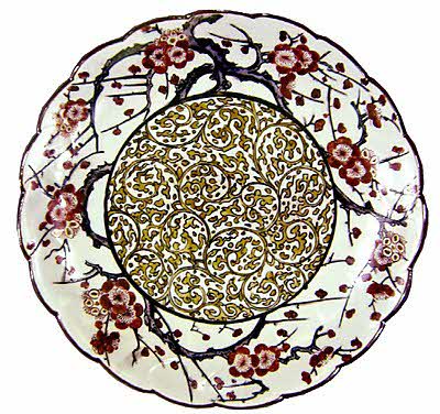 唐草梅花文輪花中皿