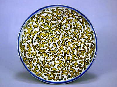 色絵唐草文皿