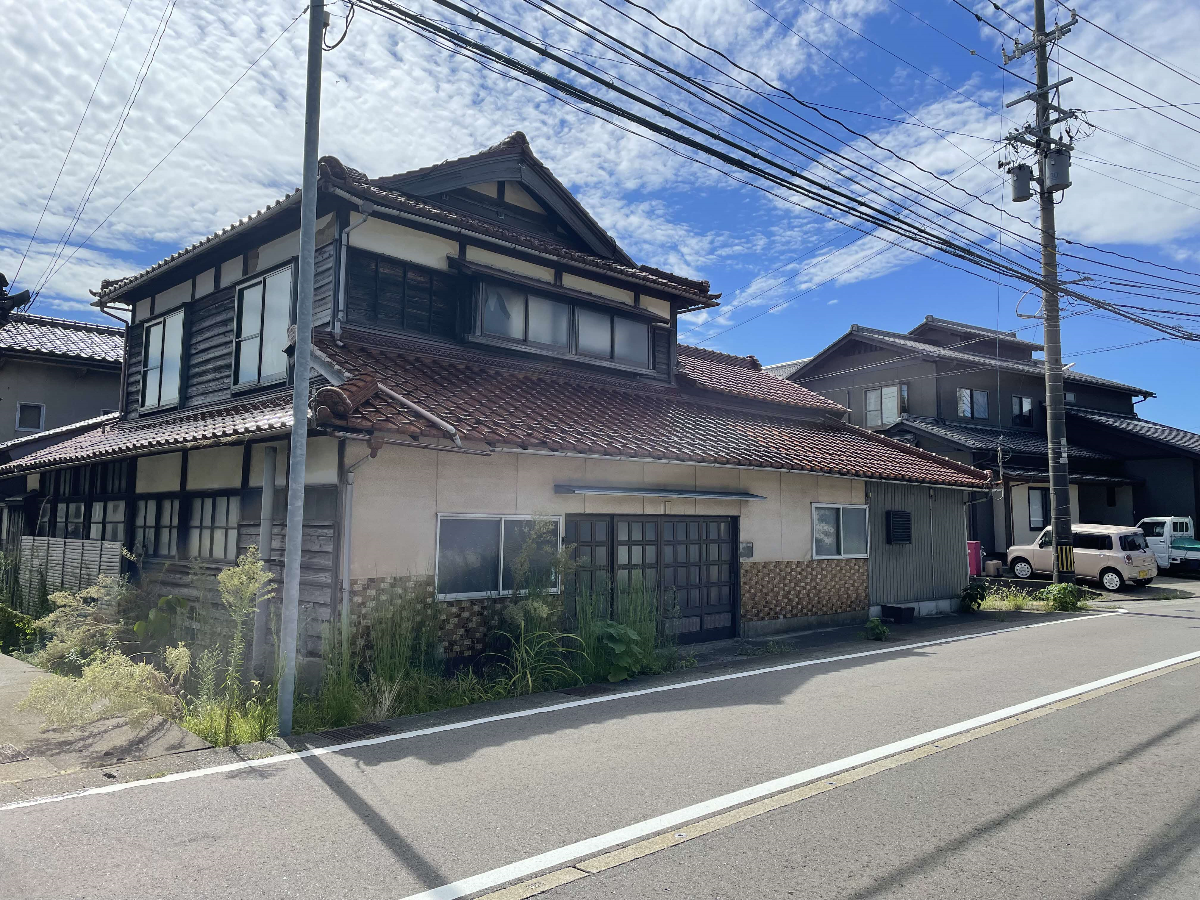 detached 加賀市作見町ロ96番地、ロ97番地3

