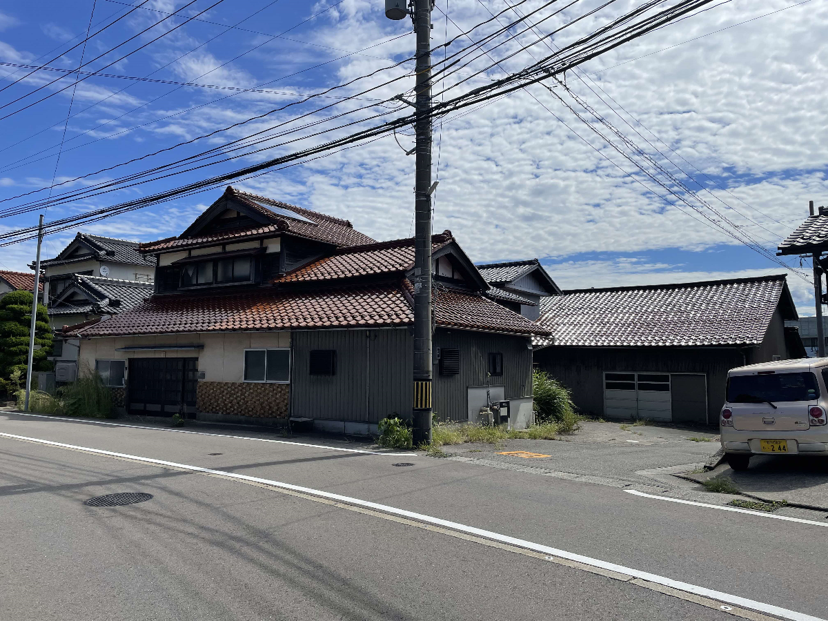 detached 加賀市作見町ロ96番地、ロ97番地3

